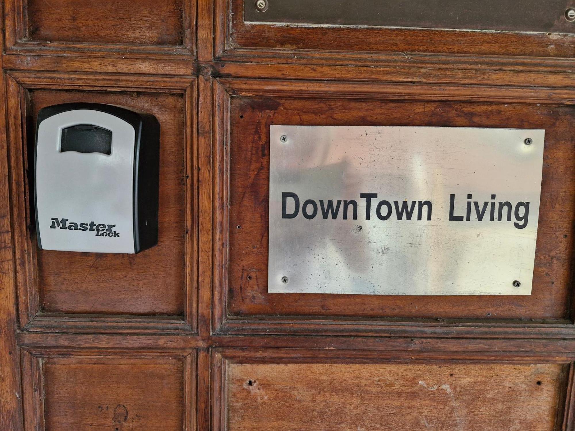 Downtown Living By 'Flats Nicosia' Apartment ภายนอก รูปภาพ